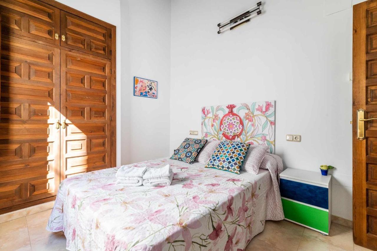 Comodo Y Moderno Apartamento Centro Granada Luaran gambar