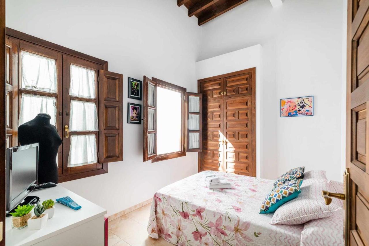 Comodo Y Moderno Apartamento Centro Granada Luaran gambar