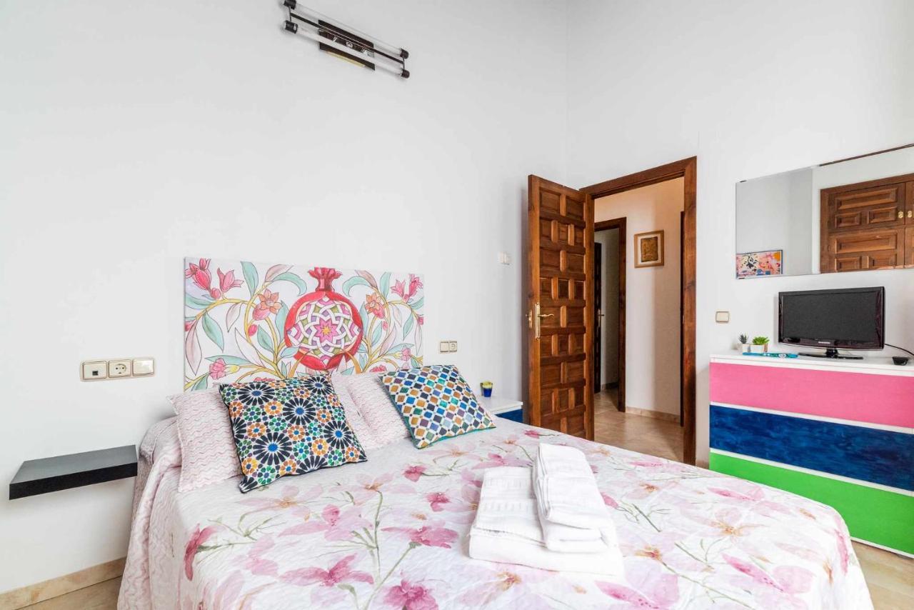 Comodo Y Moderno Apartamento Centro Granada Luaran gambar