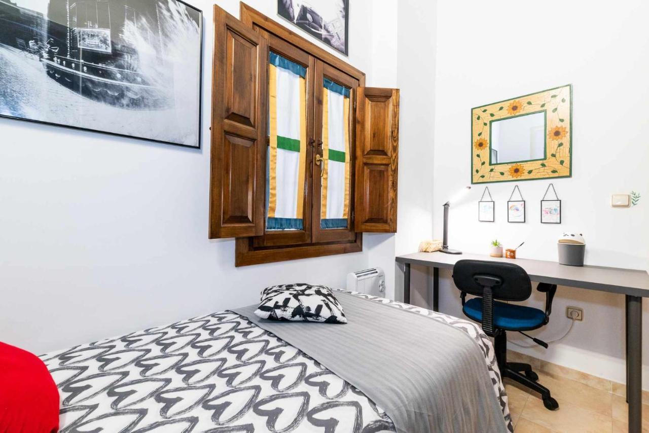 Comodo Y Moderno Apartamento Centro Granada Luaran gambar