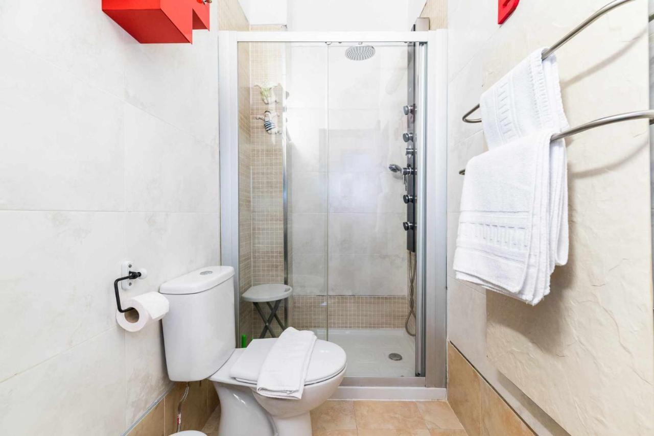 Comodo Y Moderno Apartamento Centro Granada Luaran gambar